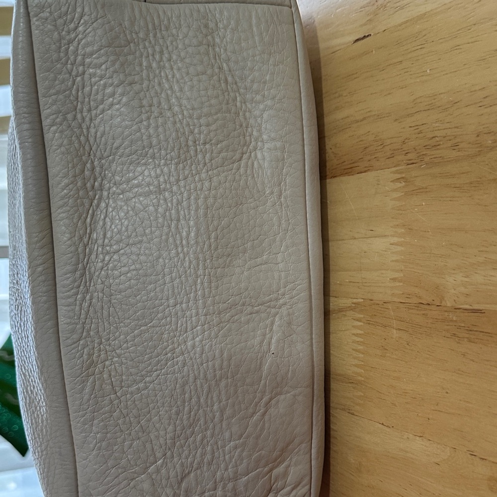 Coach 2006 Cream Designer Hobo Bag Like New - Picture 10 of 14